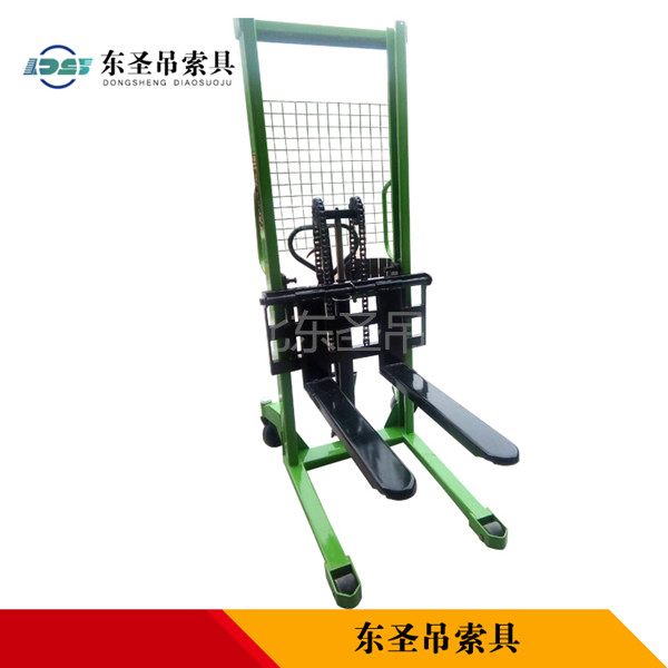 前移式手動液壓堆高車可作為組合工具使用,你可知？--河北東圣吊索具制造有限公司--液壓堆高車|手動叉車|小型攪拌機(jī)|石材夾具